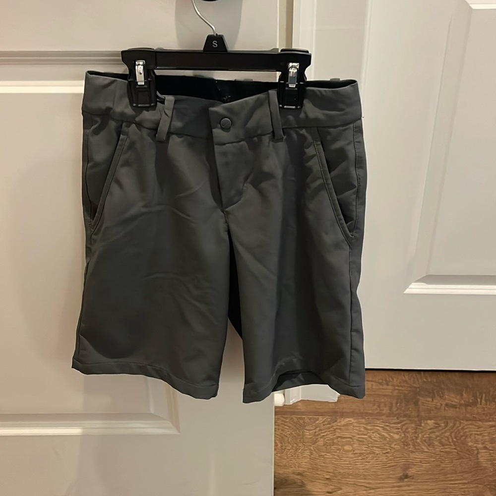 Nike Dri-fit golf shorts grey size youth small